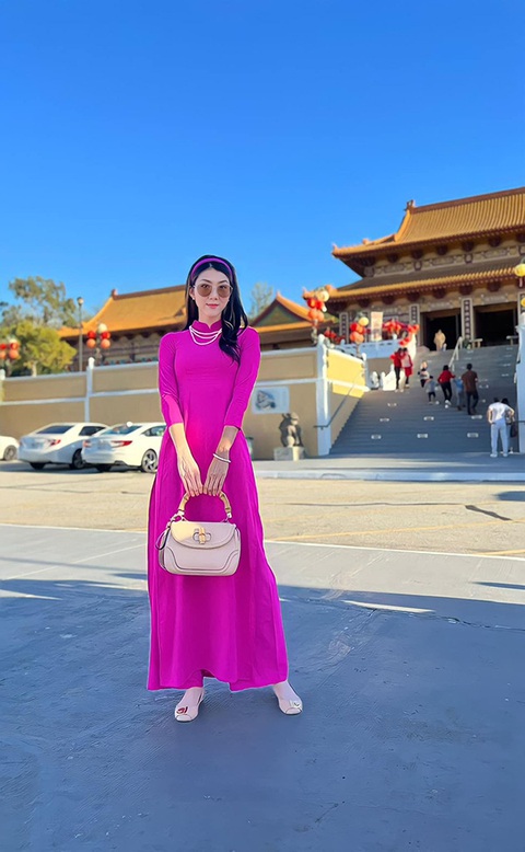 Ảnh vui sao Việt 28-1: Kỳ Duyên – Minh Triệu diện áo dài đôi du xuân - Ảnh 2. Ảnh vui sao Việt 28-1: Kỳ Duyên – Minh Triệu diện áo dài đôi du xuân - Ảnh 2.