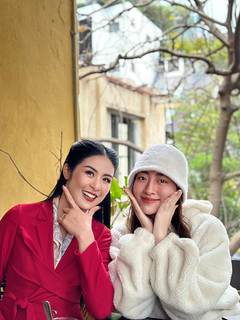 Ảnh vui sao Việt 29-1: Hoa hậu Ngọc Hân lí lắc bên Lương Thùy Linh - Ảnh 1. Ảnh vui sao Việt 29-1: Hoa hậu Ngọc Hân lí lắc bên Lương Thùy Linh - Ảnh 1.