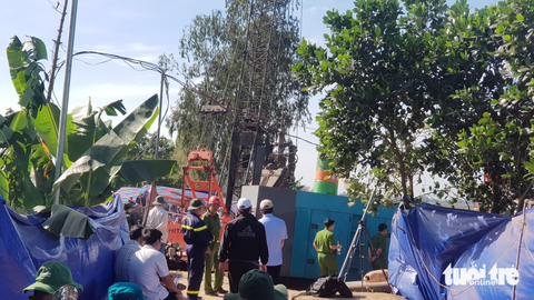 Đồng Tháp nói có lúng túng, bất ngờ lúc đầu khi tính tự cứu bé trai lọt xuống trụ bê tông - Ảnh 1. Đồng Tháp nói có lúng túng, bất ngờ lúc đầu khi tính tự cứu bé trai lọt xuống trụ bê tông - Ảnh 1.