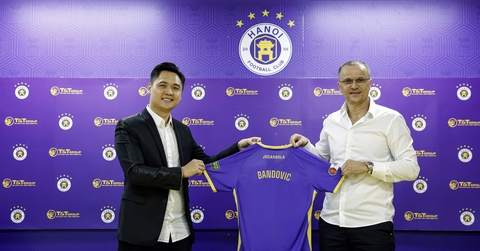 Ông Bozidar Bandovic làm HLV trưởng CLB Hà Nội - Ảnh 1. Ông Bozidar Bandovic làm HLV trưởng CLB Hà Nội - Ảnh 1.