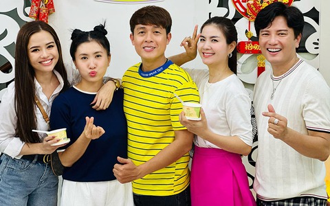 Ảnh vui sao Việt 3-1: Đan Trường ‘bị thời gian bỏ quên’ - Ảnh 4. Ảnh vui sao Việt 3-1: Đan Trường ‘bị thời gian bỏ quên’ - Ảnh 4.