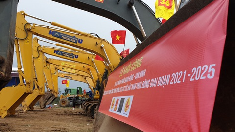 Bộ trưởng Bộ Giao thông vận tải chịu trách nhiệm về chọn nhà thầu dự án đường cao tốc - Ảnh 1. Bộ trưởng Bộ Giao thông vận tải chịu trách nhiệm về chọn nhà thầu dự án đường cao tốc - Ảnh 1.