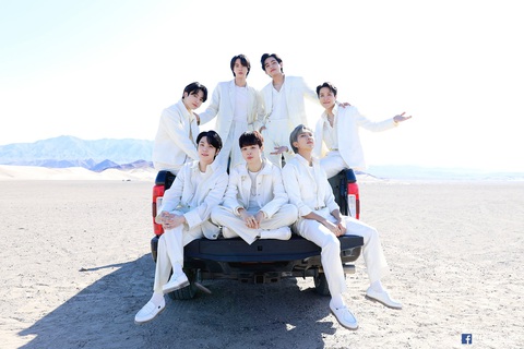 BTS tiếp tục giữ vị trí đầu tiên trên Billboard; Kênh YouTube Miss Universe tăng lượt xem khủng - Ảnh 2. BTS tiếp tục giữ vị trí đầu tiên trên Billboard; Kênh YouTube Miss Universe tăng lượt xem khủng - Ảnh 2.