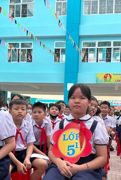 Trường tiểu học Trần Quốc Toản khánh thành ngay ngày đầu tiên học sinh đi học lại - Ảnh 4. Trường tiểu học Trần Quốc Toản khánh thành ngay ngày đầu tiên học sinh đi học lại - Ảnh 4.