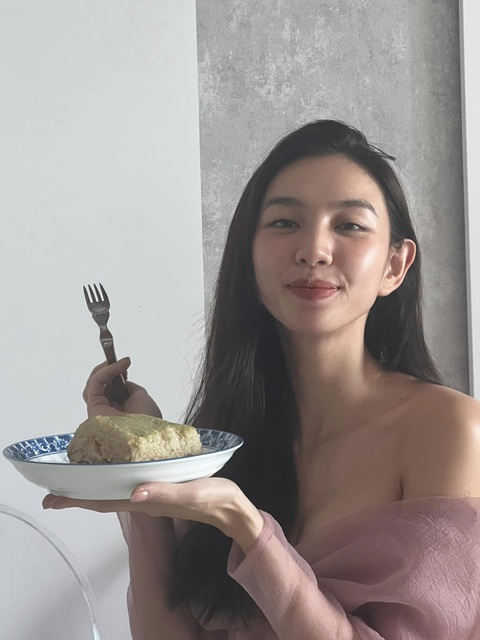 Hoa hậu Thùy Tiên ghi điểm với style cực cháy ngày đầu năm - Ảnh 5. Hoa hậu Thùy Tiên ghi điểm với style cực cháy ngày đầu năm - Ảnh 5.