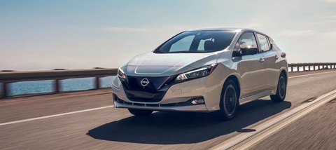 Nissan dùng pin xe điện cũ làm máy phát cho cả tòa nhà - Ảnh 1. Nissan dùng pin xe điện cũ làm máy phát cho cả tòa nhà - Ảnh 1.