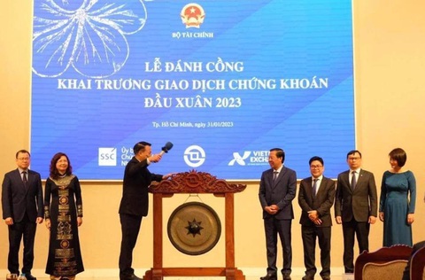 Xử nghiêm các vi phạm, củng cố niềm tin nhà đầu tư chứng khoán - Ảnh 1. Xử nghiêm các vi phạm, củng cố niềm tin nhà đầu tư chứng khoán - Ảnh 1.
