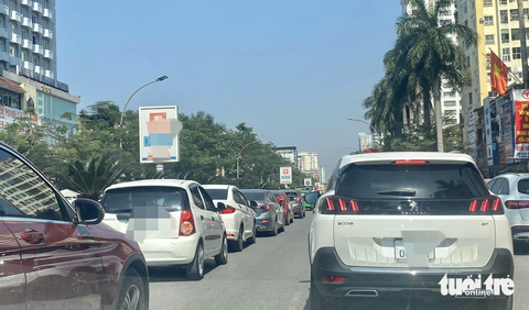 Nghệ An nghèo dân mua ô tô nhiều: mừng hay lo? - Ảnh 3. Nghệ An nghèo dân mua ô tô nhiều: mừng hay lo? - Ảnh 3.