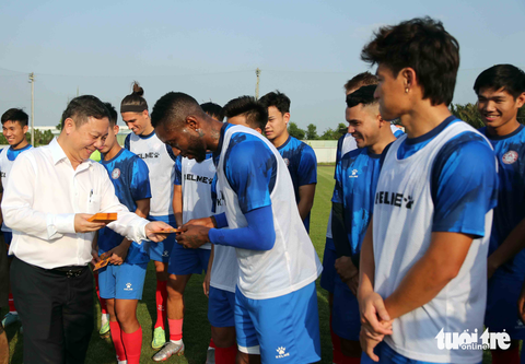 CLB TP.HCM đón tin vui trước V-League 2023 - Ảnh 1. CLB TP.HCM đón tin vui trước V-League 2023 - Ảnh 1.