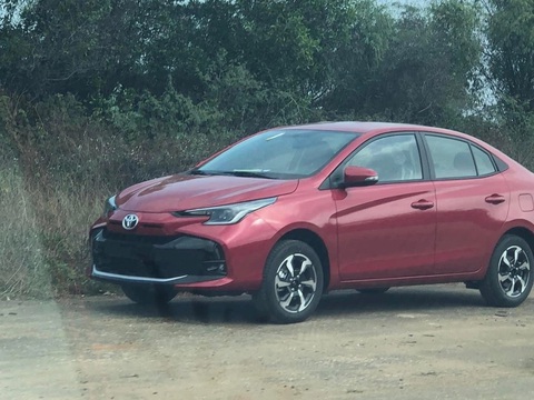 Toyota Yaris mới có thể ra mắt tháng 3: Nịnh mắt chị em bằng thay đổi nhỏ - Ảnh 3. Toyota Yaris mới có thể ra mắt tháng 3: Nịnh mắt chị em bằng thay đổi nhỏ - Ảnh 3.