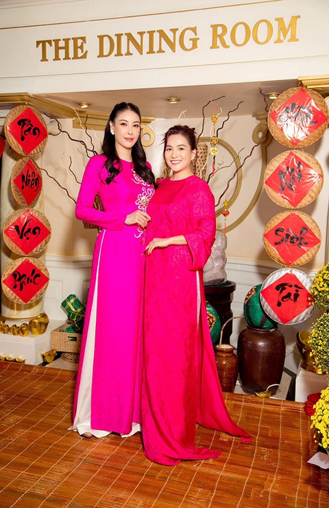 Ảnh vui sao Việt 31-1: Jennifer Phạm khoái chí khi được con bồng bế - Ảnh 6. Ảnh vui sao Việt 31-1: Jennifer Phạm khoái chí khi được con bồng bế - Ảnh 6.