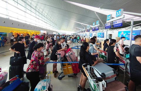 Tin tức sáng 1-2: Đề nghị bổ sung sĩ quan công an cấp tướng; 7 ngày Tết 1,9 triệu khách đi máy bay - Ảnh 1. Tin tức sáng 1-2: Đề nghị bổ sung sĩ quan công an cấp tướng; 7 ngày Tết 1,9 triệu khách đi máy bay - Ảnh 1.