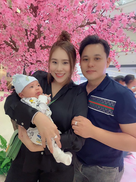 Ảnh vui sao Việt 31-1: Jennifer Phạm khoái chí khi được con bồng bế - Ảnh 5. Ảnh vui sao Việt 31-1: Jennifer Phạm khoái chí khi được con bồng bế - Ảnh 5.