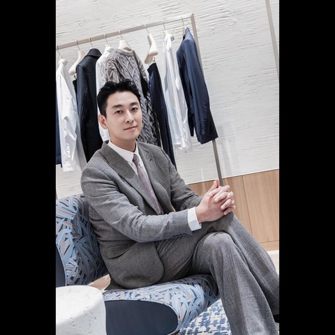 Joo Ji Hoon lội ngược dòng, từ Thái tử Shin dính bê bối đến quý ông số đỏ - Ảnh 3. Joo Ji Hoon lội ngược dòng, từ Thái tử Shin dính bê bối đến quý ông số đỏ - Ảnh 3.