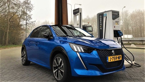 Bán xe diesel mua xe điện, chủ xe hối hận vì phát minh tồi tệ’ - Ảnh 2. Bán xe diesel mua xe điện, chủ xe hối hận vì phát minh tồi tệ’ - Ảnh 2.