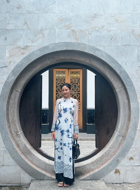 Ảnh vui sao Việt 31-1: Jennifer Phạm khoái chí khi được con bồng bế - Ảnh 7. Ảnh vui sao Việt 31-1: Jennifer Phạm khoái chí khi được con bồng bế - Ảnh 7.