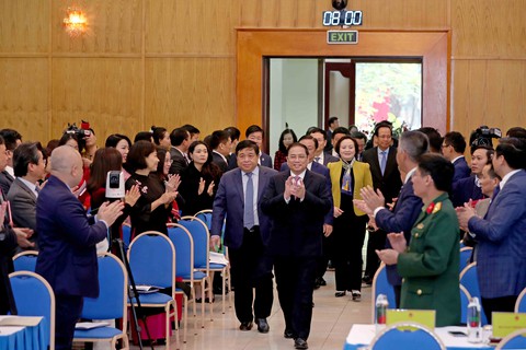 Thủ tướng: Đừng mất thời gian với những dự án đầu tư lặt vặt - Ảnh 3. Thủ tướng: Đừng mất thời gian với những dự án đầu tư lặt vặt - Ảnh 3.