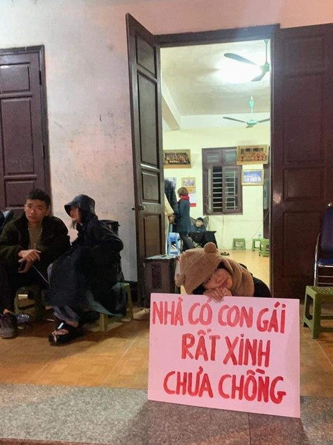 Ảnh vui 4-1: Hình ảnh trái ngược giữa sân Mỹ Đình và Bukit Jalil - Ảnh 3. Ảnh vui 4-1: Hình ảnh trái ngược giữa sân Mỹ Đình và Bukit Jalil - Ảnh 3.