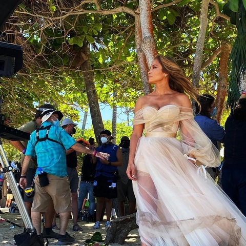 Jennifer Lopez tấu hài cực mạnh trong Ăn cưới gặp ăn cướp - Ảnh 3. Jennifer Lopez tấu hài cực mạnh trong Ăn cưới gặp ăn cướp - Ảnh 3.