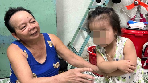 Hậu trúng số - những chuyện kỳ lạ khó tin có thật: Đổi bánh canh lấy vé số, ai ngờ trúng độc đắc - Ảnh 1. Hậu trúng số - những chuyện kỳ lạ khó tin có thật: Đổi bánh canh lấy vé số, ai ngờ trúng độc đắc - Ảnh 1.