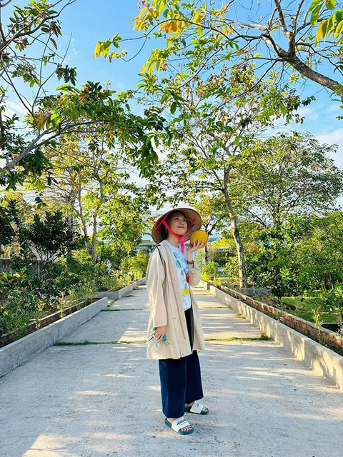 Ảnh vui sao Việt 4-1: Angela Phương Trinh khoe cơ bắp cuồn cuộn - Ảnh 8. Ảnh vui sao Việt 4-1: Angela Phương Trinh khoe cơ bắp cuồn cuộn - Ảnh 8.