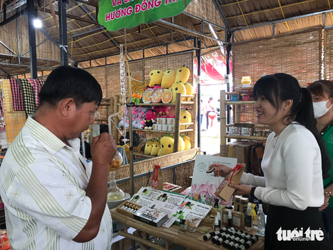 Lễ hội quýt hồng Lai Vung làm nông dân phấn chấn - Ảnh 2. Lễ hội quýt hồng Lai Vung làm nông dân phấn chấn - Ảnh 2.