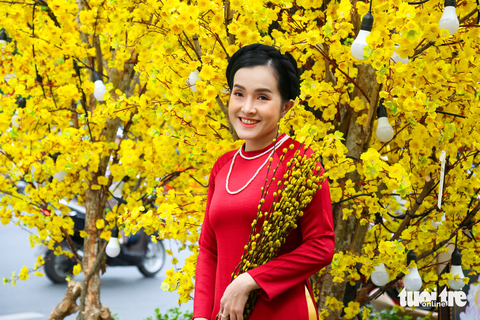 Người trẻ nô nức chụp ảnh sống ảo trước giờ Lễ hội Tết Việt khai mạc - Ảnh 12. Người trẻ nô nức chụp ảnh sống ảo trước giờ Lễ hội Tết Việt khai mạc - Ảnh 12.