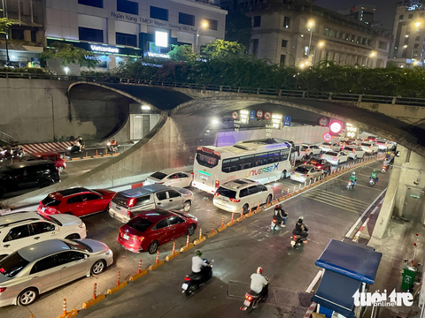 Tối 5-1, TP.HCM kiểm tra hệ thống chữa cháy tự động bên trong đường hầm sông Sài Gòn - Ảnh 1. Tối 5-1, TP.HCM kiểm tra hệ thống chữa cháy tự động bên trong đường hầm sông Sài Gòn - Ảnh 1.