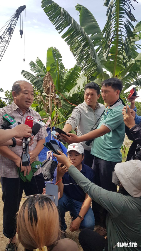 Chuyên gia Nhật Bản vẫn đang bàn cách đưa thi thể bé trai ra khỏi ống bê tông - Ảnh 2. Chuyên gia Nhật Bản vẫn đang bàn cách đưa thi thể bé trai ra khỏi ống bê tông - Ảnh 2.