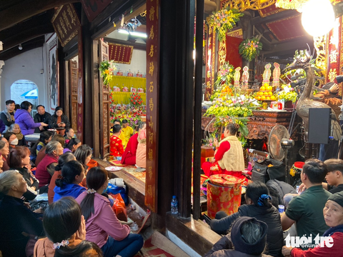 Lễ hội khai ấn đền Trần xuân Quý Mão 2023 dự báo rất đông - Ảnh 1. Lễ hội khai ấn đền Trần xuân Quý Mão 2023 dự báo rất đông - Ảnh 1.