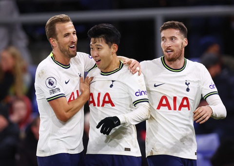 Harry Kane, Son Heung Min giúp Tottenham thắng trận đầu tiên sau World Cup - Ảnh 1. Harry Kane, Son Heung Min giúp Tottenham thắng trận đầu tiên sau World Cup - Ảnh 1.