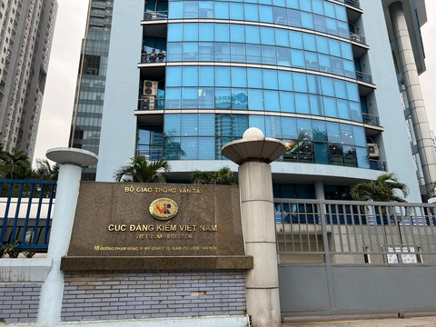 Bắt quyền trưởng phòng và phó trưởng phòng kiểm định xe cơ giới Cục Đăng kiểm Việt Nam - Ảnh 1. Bắt quyền trưởng phòng và phó trưởng phòng kiểm định xe cơ giới Cục Đăng kiểm Việt Nam - Ảnh 1.