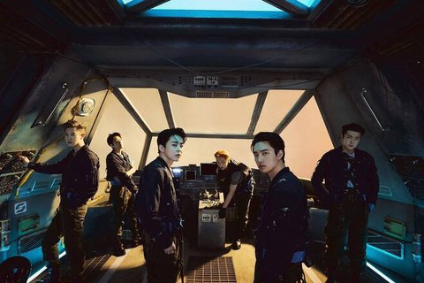 K-pop 2023 mở bát nhộn nhịp: Từ màn comeback của EXO & G-Dragon đến debut solo của Jisoo - Ảnh 2. K-pop 2023 mở bát nhộn nhịp: Từ màn comeback của EXO & G-Dragon đến debut solo của Jisoo - Ảnh 2.