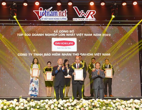 Dai-ichi vào top 70/500 Doanh nghiệp lớn nhất Việt Nam năm 2022 - Ảnh 1. Dai-ichi vào top 70/500 Doanh nghiệp lớn nhất Việt Nam năm 2022 - Ảnh 1.