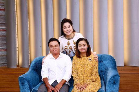 Nghệ sĩ Hồng Vân 40 năm làm việc không ngừng như chiếc đồng hồ sinh học - Ảnh 4. Nghệ sĩ Hồng Vân 40 năm làm việc không ngừng như chiếc đồng hồ sinh học - Ảnh 4.