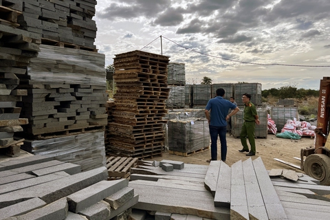 Phát hiện ‘đại công trường’ khai thác đá lậu rộng cả ngàn mét vuông ở Đồng Nai - Ảnh 2. Phát hiện ‘đại công trường’ khai thác đá lậu rộng cả ngàn mét vuông ở Đồng Nai - Ảnh 2.