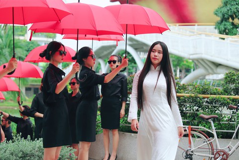 Bella Vũ ước mong Hoa hậu Hoàn vũ sau 5 năm nữa - Ảnh 7. Bella Vũ ước mong Hoa hậu Hoàn vũ sau 5 năm nữa - Ảnh 7.