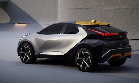 Toyota C-HR từng về Việt Nam sẽ thay đổi lớn về thiết kế cùng động cơ điện năm nay - Ảnh 5. Toyota C-HR từng về Việt Nam sẽ thay đổi lớn về thiết kế cùng động cơ điện năm nay - Ảnh 5.