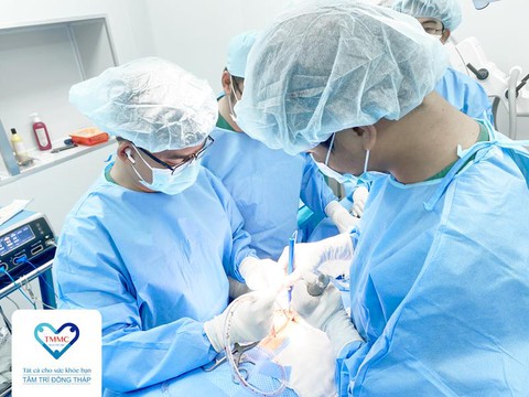 Phẫu thuật cột sống - Kỹ thuật cao đã triển khai tại Tâm Trí Đồng Tháp - Ảnh 2. Phẫu thuật cột sống - Kỹ thuật cao đã triển khai tại Tâm Trí Đồng Tháp - Ảnh 2.
