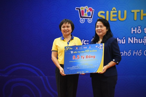 Gần 20.000 bà con nghèo được sắm Tết miễn phí tại chuỗi Siêu thị mini Tết 0 đồng - Ảnh 6. Gần 20.000 bà con nghèo được sắm Tết miễn phí tại chuỗi Siêu thị mini Tết 0 đồng - Ảnh 6.