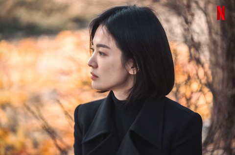 ‘Nữ hoàng cảnh nóng Lim Ji Yeon tiết lộ cảnh đánh nhau với Song Hye Kyo: Mặt chúng tôi sưng vù - Ảnh 1. ‘Nữ hoàng cảnh nóng Lim Ji Yeon tiết lộ cảnh đánh nhau với Song Hye Kyo: Mặt chúng tôi sưng vù - Ảnh 1.