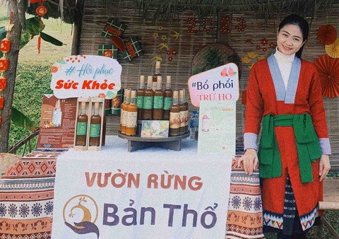 'Khởi nghiệp: chọn đường dài hay đi lối tắt?': Cô gái 'Bản Thổ' trồng rừng khởi nghiệp - Ảnh 1. 'Khởi nghiệp: chọn đường dài hay đi lối tắt?': Cô gái 'Bản Thổ' trồng rừng khởi nghiệp - Ảnh 1.
