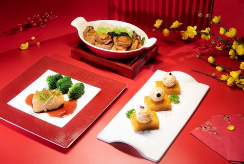 Tết còn là thời gian quây quần bên gia đình thưởng thức mỹ vị và hàn huyên vui vẻ Tết còn là thời gian quây quần bên gia đình thưởng thức mỹ vị và hàn huyên vui vẻ
