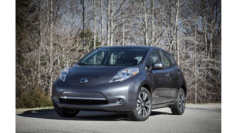 Mẫu xe điện Nissan nổi tiếng một thời chỉ đi được 35km vào mùa đông - Ảnh 1. Mẫu xe điện Nissan nổi tiếng một thời chỉ đi được 35km vào mùa đông - Ảnh 1.