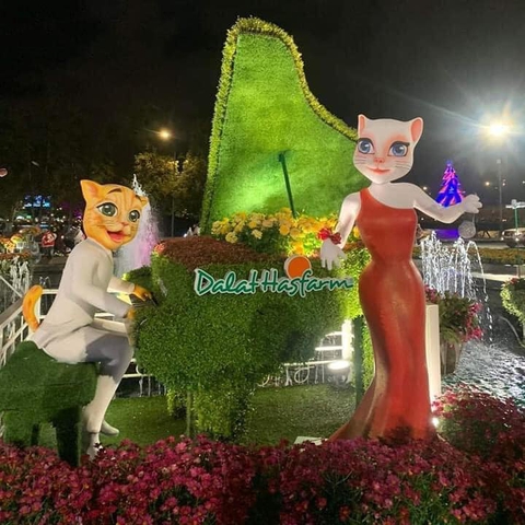 Linh vật mèo Tết Quý Mão bắt đầu tham gia đường đua gây sốc - Ảnh 4. Linh vật mèo Tết Quý Mão bắt đầu tham gia đường đua gây sốc - Ảnh 4.