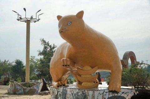 Linh vật mèo Tết Quý Mão bắt đầu tham gia đường đua gây sốc - Ảnh 6. Linh vật mèo Tết Quý Mão bắt đầu tham gia đường đua gây sốc - Ảnh 6.