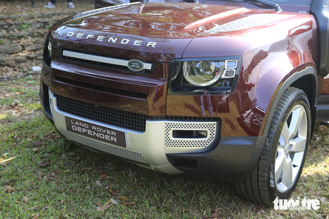 Chi tiết Land Rover Defender 130 cho gia đình, giá từ 5,989 tỉ đồng - Ảnh 6. Chi tiết Land Rover Defender 130 cho gia đình, giá từ 5,989 tỉ đồng - Ảnh 6.