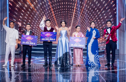 Dee Trần lội ngược dòng đầy ngoạn mục trở thành quán quân Người hát tình ca 2022 - Ảnh 4. Dee Trần lội ngược dòng đầy ngoạn mục trở thành quán quân Người hát tình ca 2022 - Ảnh 4.