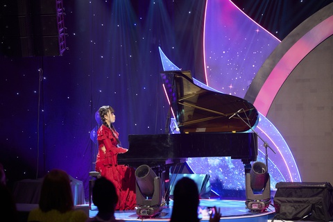 Bella Vũ đoạt giải vàng quốc tế độc tấu piano - Ảnh 1. Bella Vũ đoạt giải vàng quốc tế độc tấu piano - Ảnh 1.