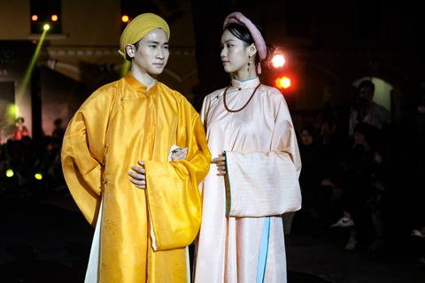 Người trẻ nặng lòng với cổ phục - Ảnh 5. Người trẻ nặng lòng với cổ phục - Ảnh 5.